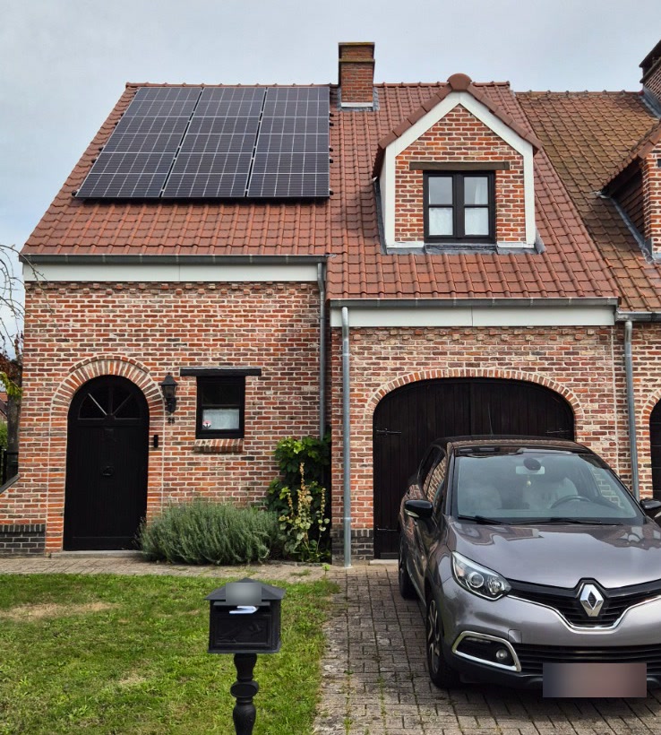 dak isoleren langs buiten zemst met nieuwe rode dakpannen